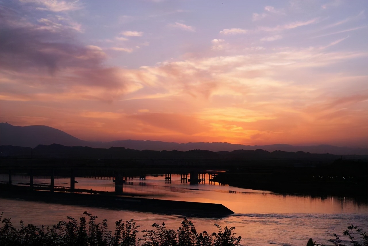 形容夕阳美景的句子（夕阳余晖的唯美诗句 ）