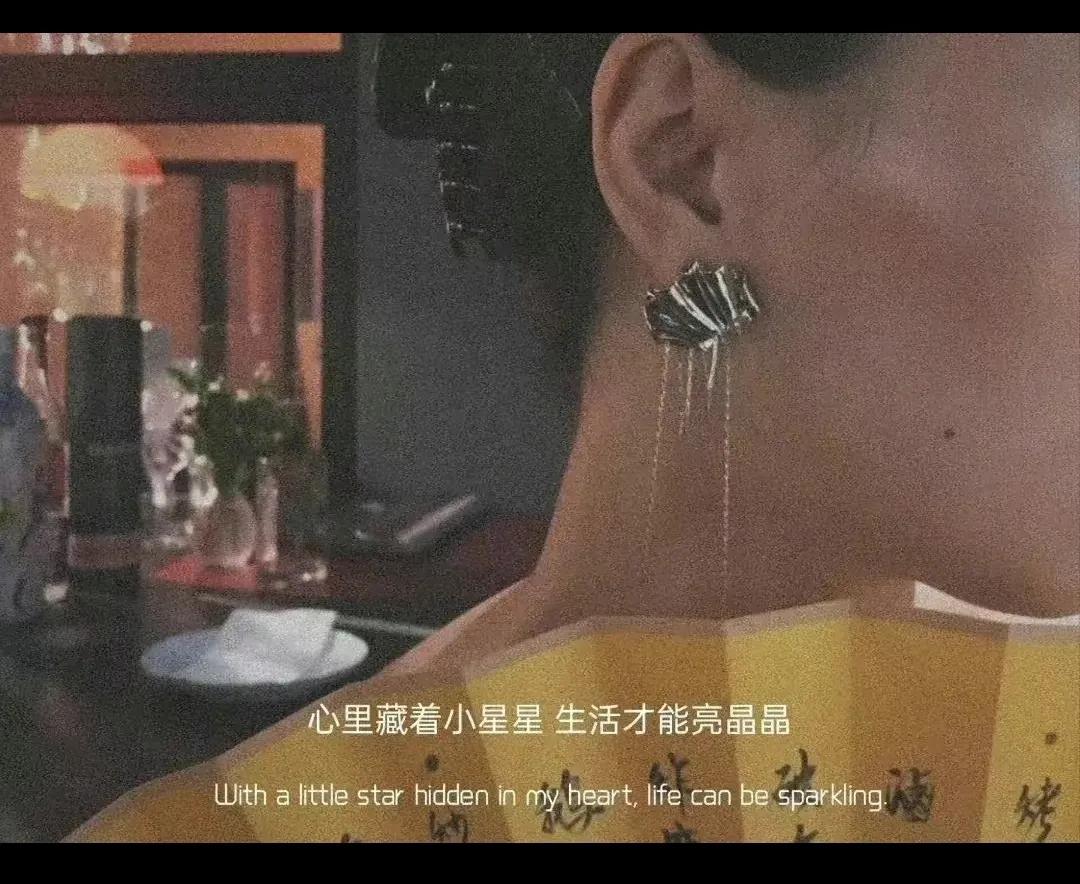 伤心文案发朋友圈（适合心情低落的朋友圈）