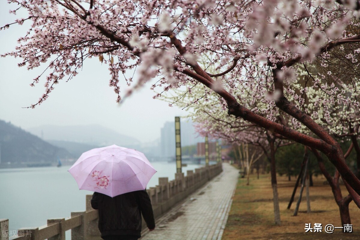 清明节对联怎么写（春节对联带横批大全）
