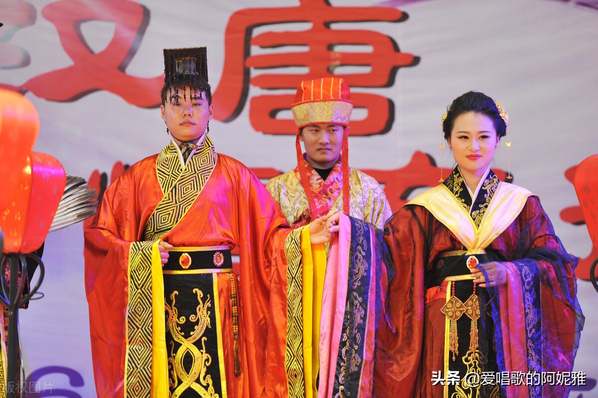 请君入瓮文言文翻译（请君入瓮原文及翻译）