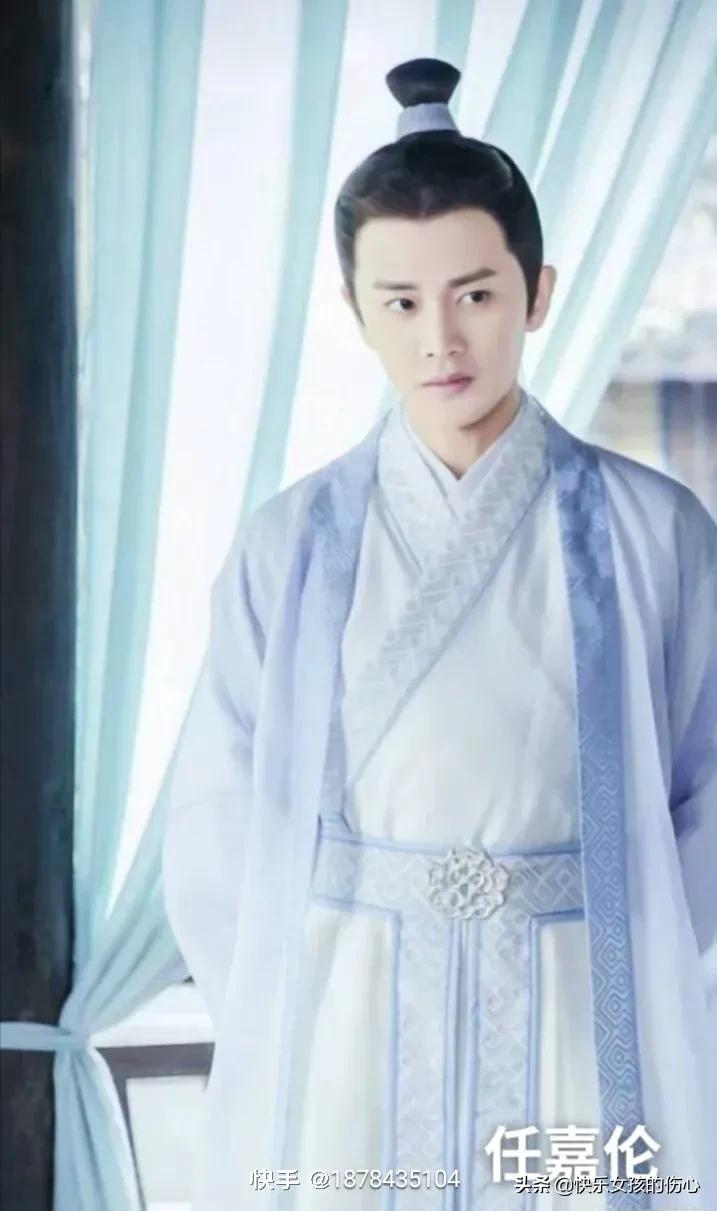 形容男人帅气有魅力的句子（男人稳重成熟说说短句）