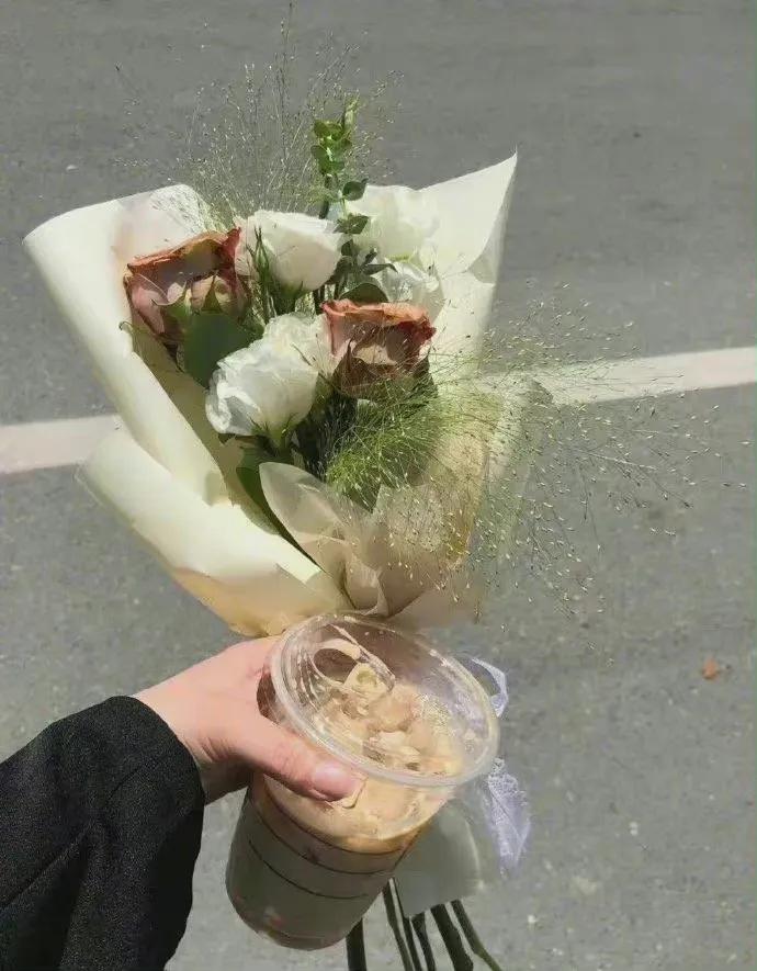克服困难迎难而上的优美句子（迎难而上的哲理句子）