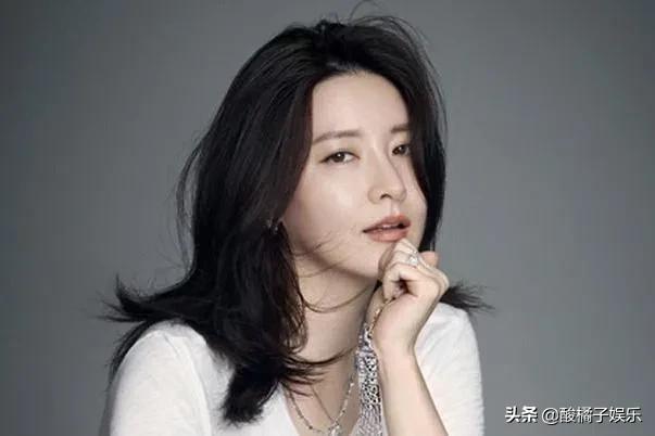 描写眼睛的句子唯美（形容眼睛有光的唯美段落）