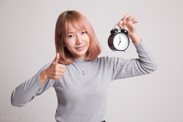 对女性巾帼的赞美诗句（歌颂女性巾帼的名言）