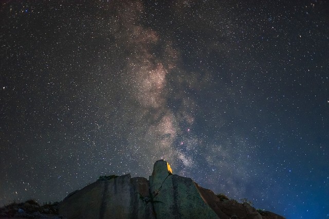 夜晚星空的优美句子（描写夜晚景色的优美句子）