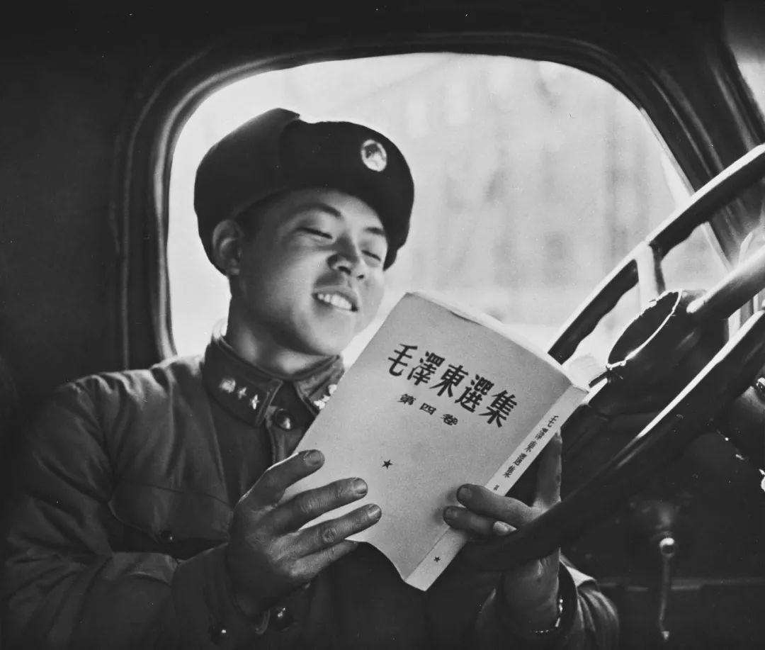 雷锋事迹简介大全（关于雷锋的故事欣赏）