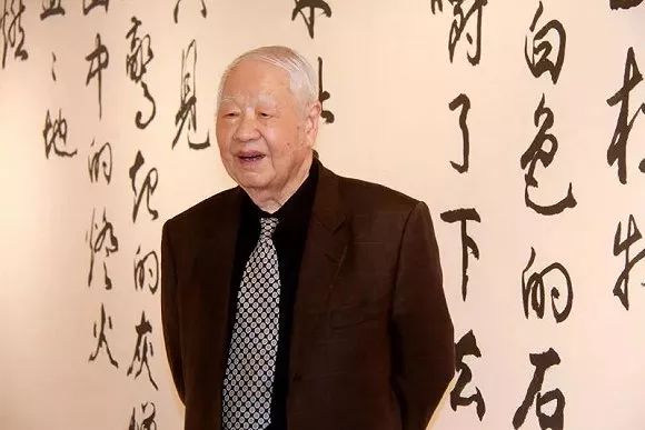洛夫的诗歌特点是什么（洛夫的经典诗赏析）