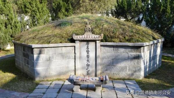 李白经典诗句有些什么（李白最潇洒的诗句鉴赏）
