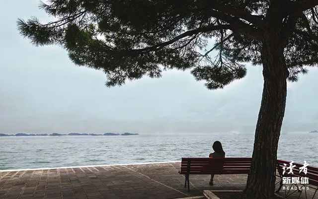 余华活着小说经典语录（活着经典段落摘抄）