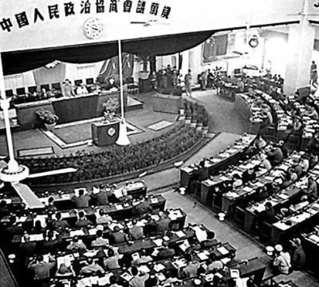 介绍国庆节的由来（国庆节的来历和风俗）