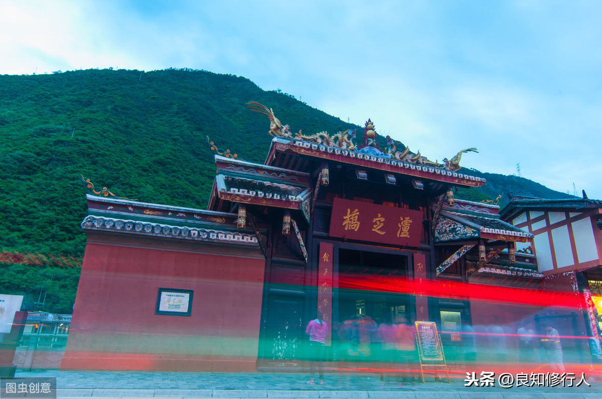 长征七律诗解释（七律长征的诗意鉴赏）
