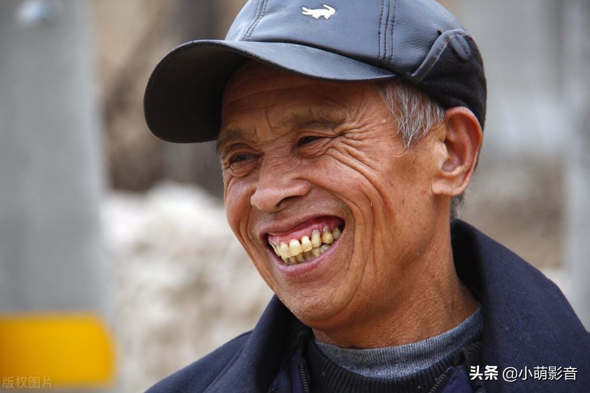 打油诗搞笑幽默风趣（幽默风趣顺口溜打油诗）
