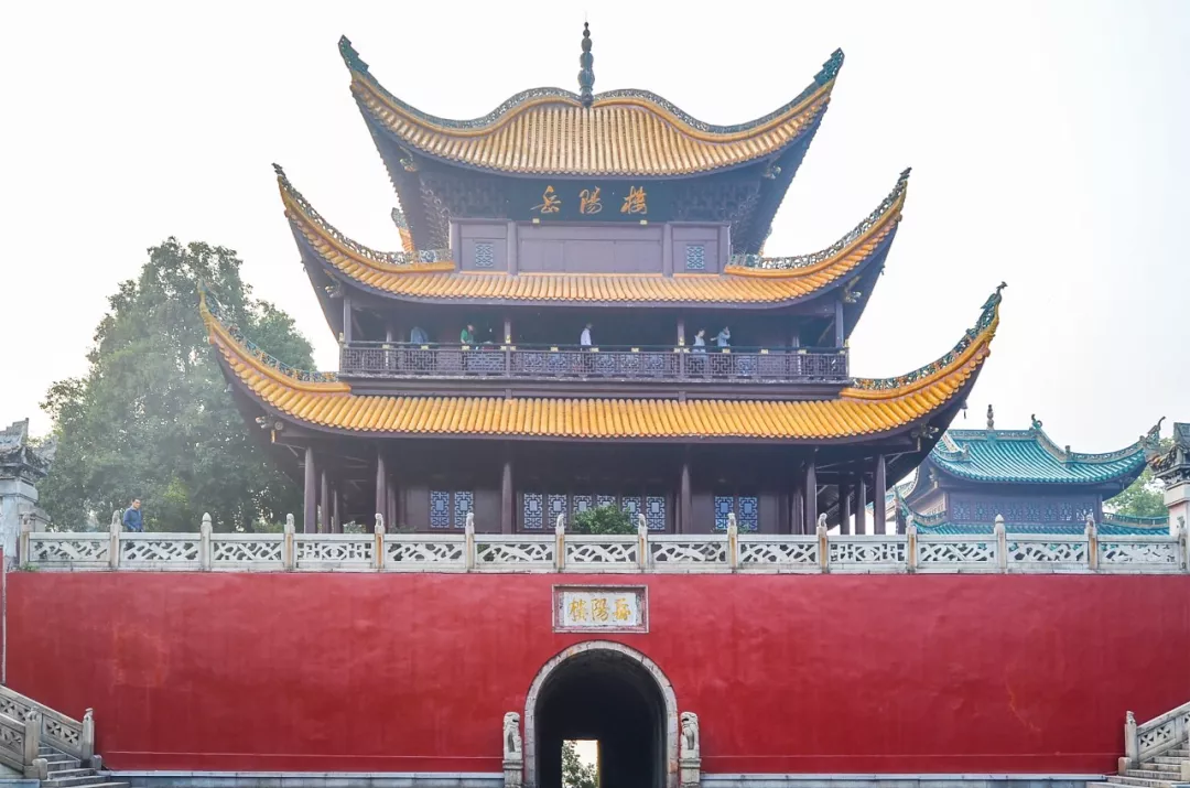 关于名胜古迹的诗句（名胜古迹诗句优美句子）