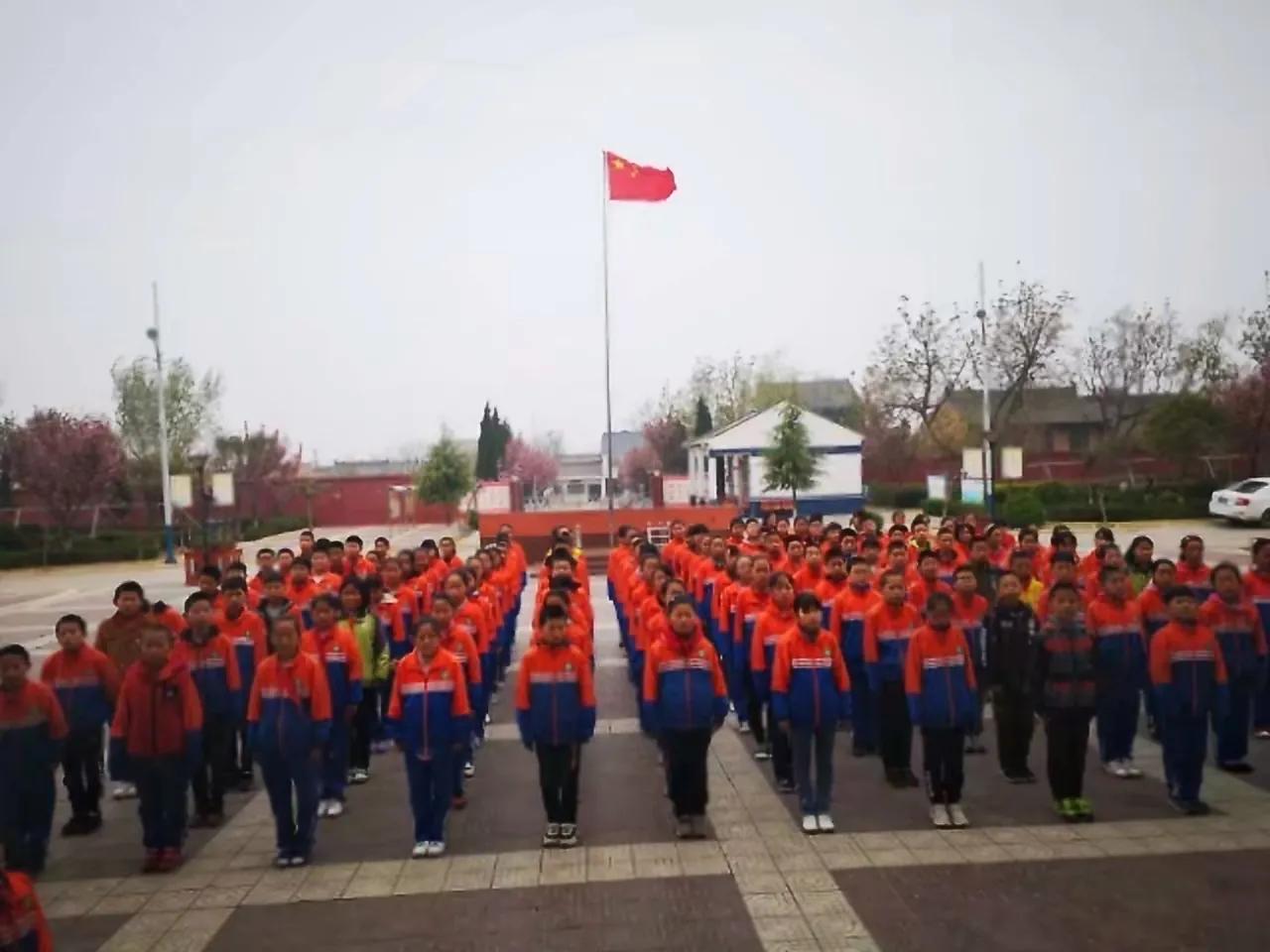 六年级毕业感言简短精辟（小学毕业赠言简短霸气）