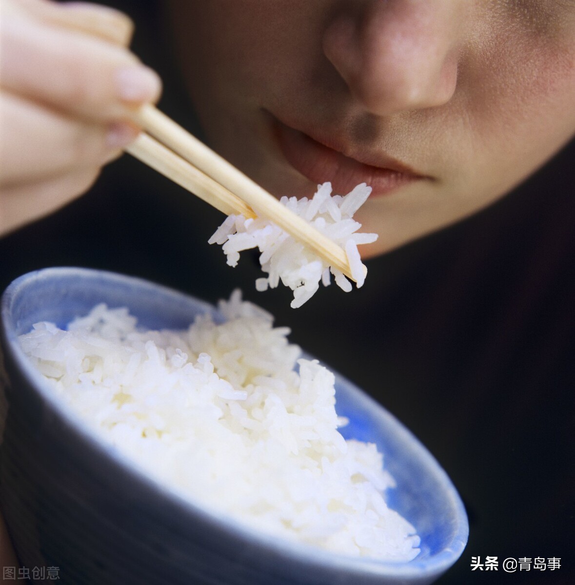 妈妈做饭的一段话（描写妈妈做饭的优美段落）