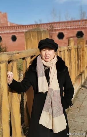现代诗精选（适合摘抄的短篇现代诗）