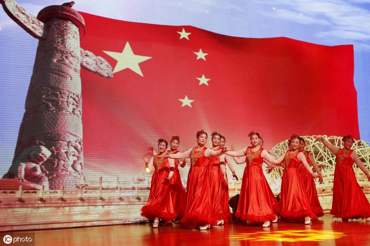 诗歌我爱我的祖国（赞美祖国的短篇诗歌分享）