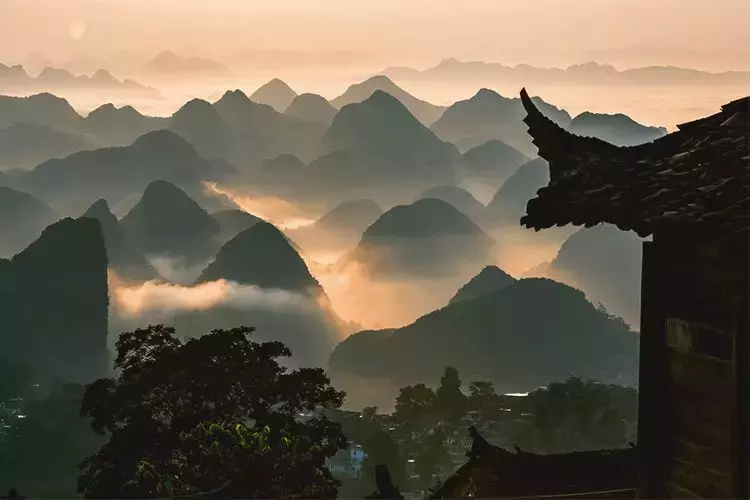 赏月诗词有哪些（夜晚赏月的唯美诗句）
