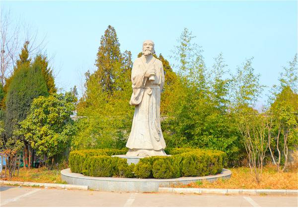 唯唯诺诺是什么意思（唯唯诺诺的意思和造句）