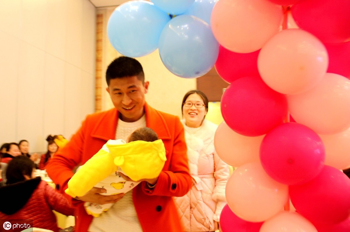 孩子满月贺词怎么写（祝福孩子满月的吉言）