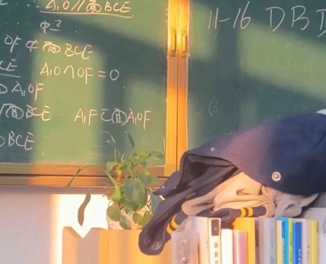 毕业赠言简短给同学（毕业赠言简短唯美八字）