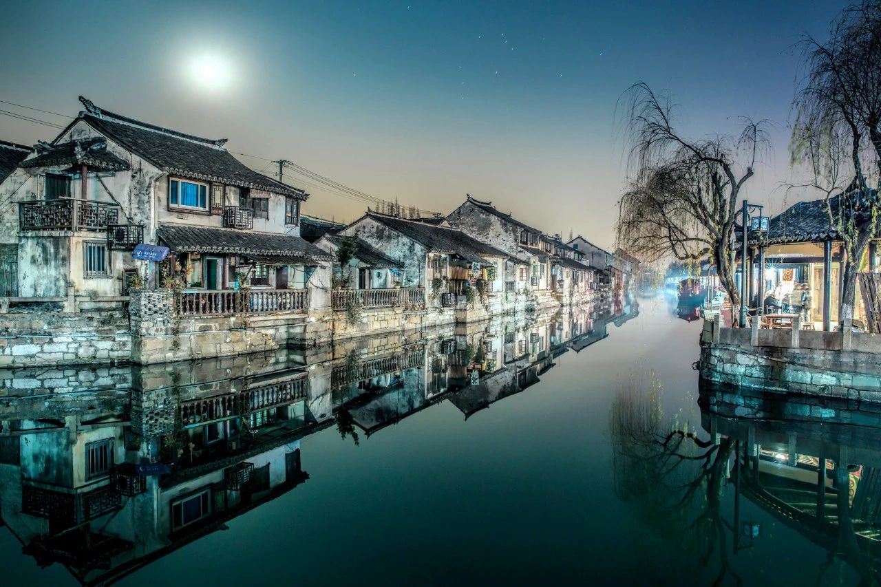 与中秋有关的诗句古诗（描写中秋的诗词欣赏）