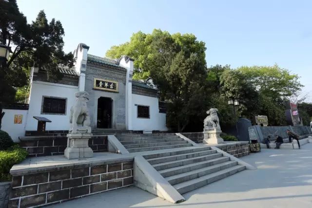 亭台楼阁的意思是什么（亭台楼阁的寓意和象征）
