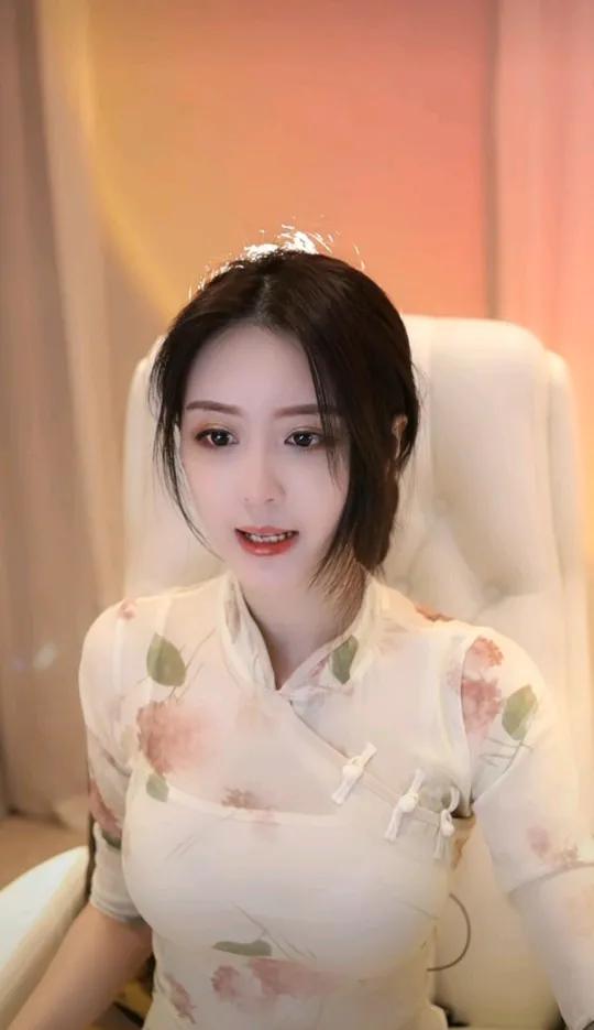 形容舞蹈动作优美的句子（描写舞蹈优美的一段话）