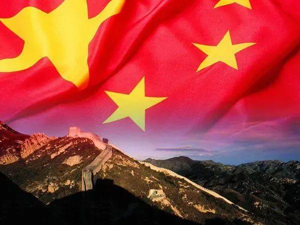 我爱祖国诗歌有哪些（歌颂祖国的诗歌简短）