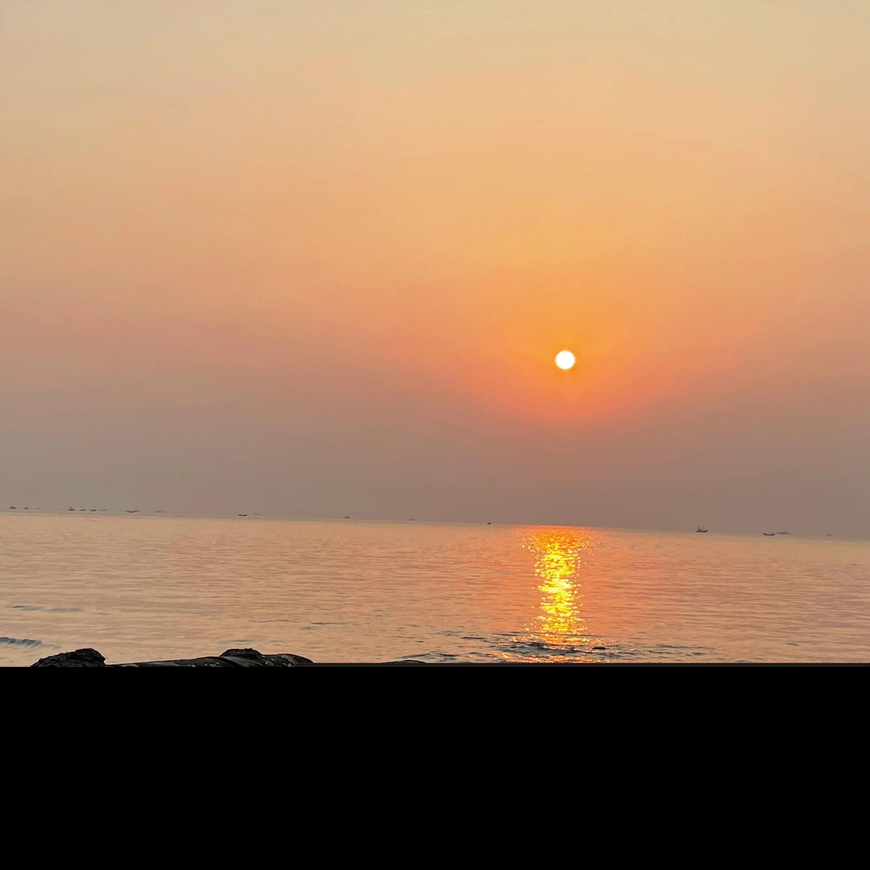 描写夕阳的句子或段落（落日余晖的优美句子）