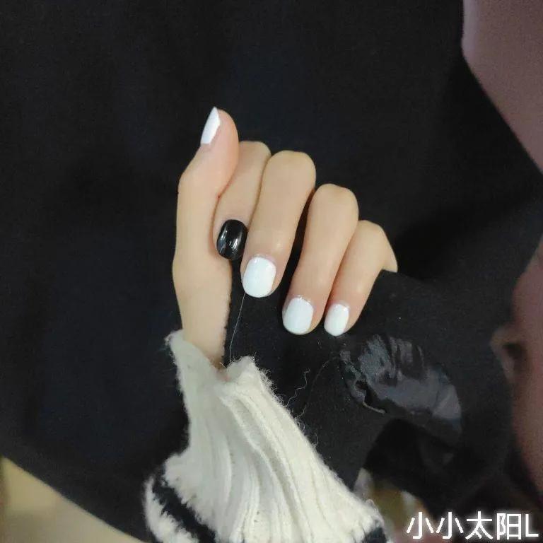 描写手的句子古风（形容女子纤纤玉手的诗句）