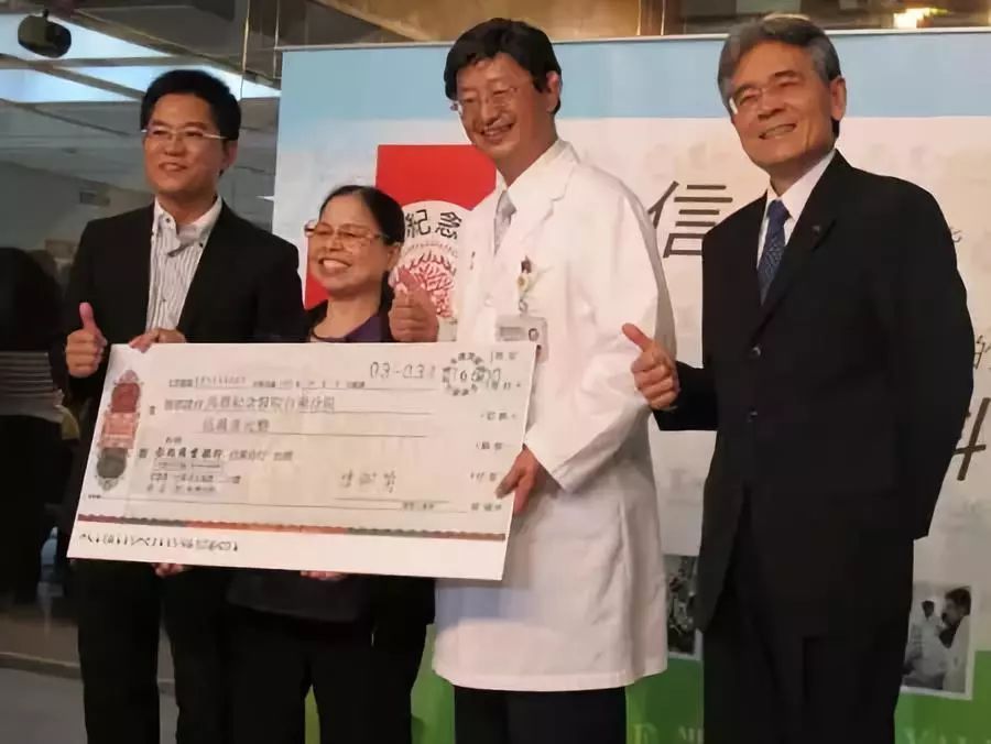 慈爱的意思是什么（慈爱的具体意思解释）