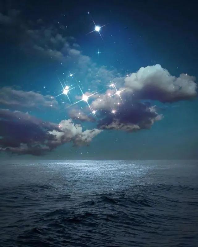 夜晚星空的优美句子（描写星河璀璨的诗句）