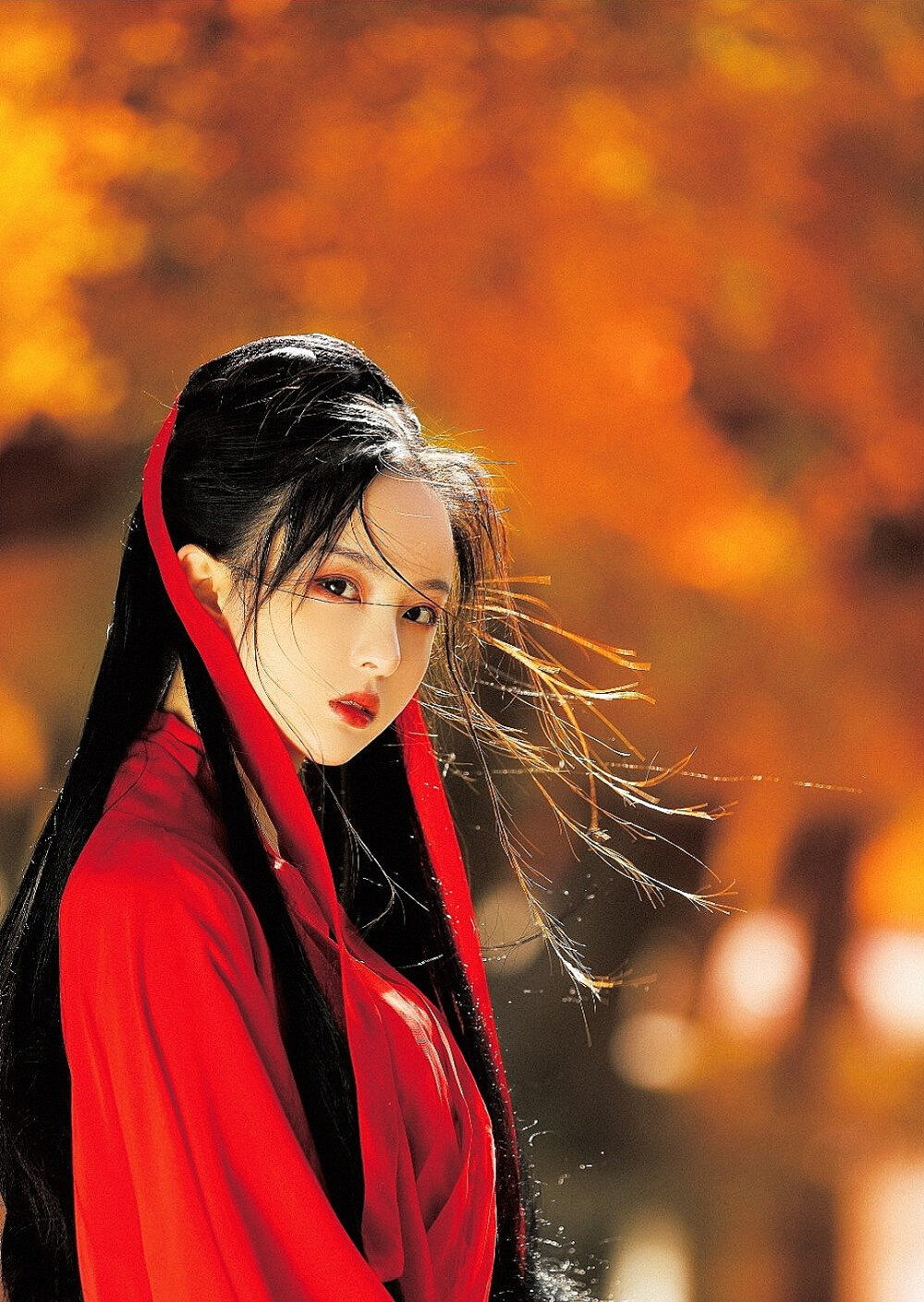 夸人美的句子（夸赞女人美丽有气质的词语）