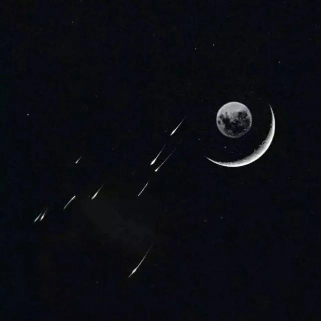 夜晚星空的优美句子（星空意境的唯美段落）