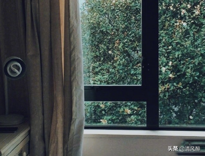 颓废qq签名短句（qq最伤感的个人标签）