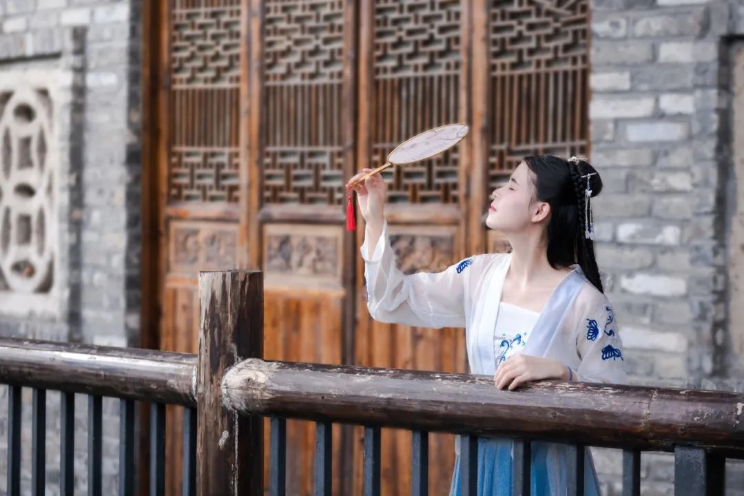 表白诗词经典语录（十首最美告白古诗词）