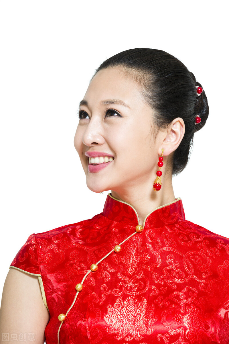 对女性巾帼的赞美诗句（歌颂女性巾帼的名言）
