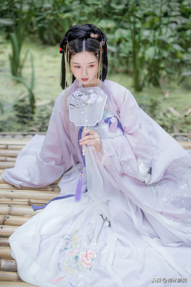 爱字开头的诗句有哪些（含有爱字开头的唯美诗句）