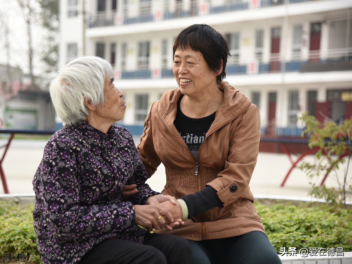 祝老师中秋快乐的一段话（中秋节给老师的一段话）
