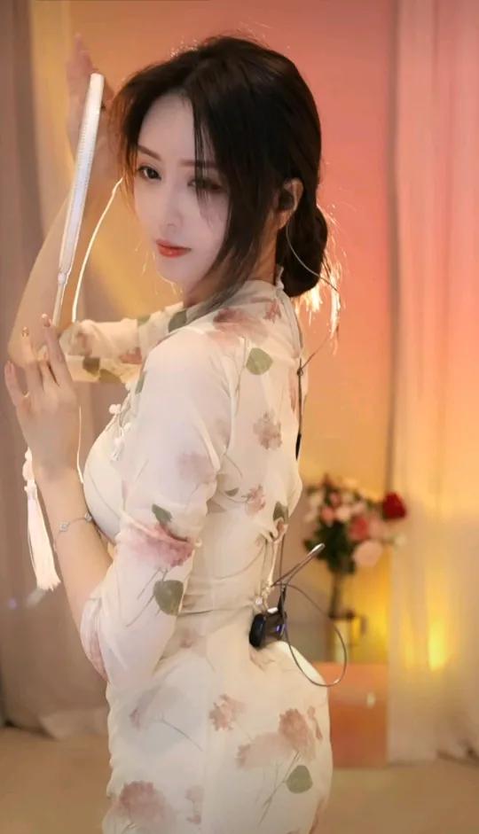 形容舞蹈动作优美的句子（描写舞蹈优美的一段话）