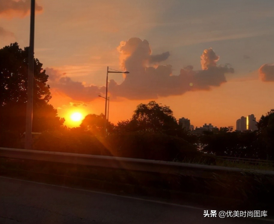 关于励志小短语（简短励志的经典短句）