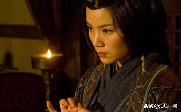 潸然泪下的意思是什么（潸然泪下成语故事解释）