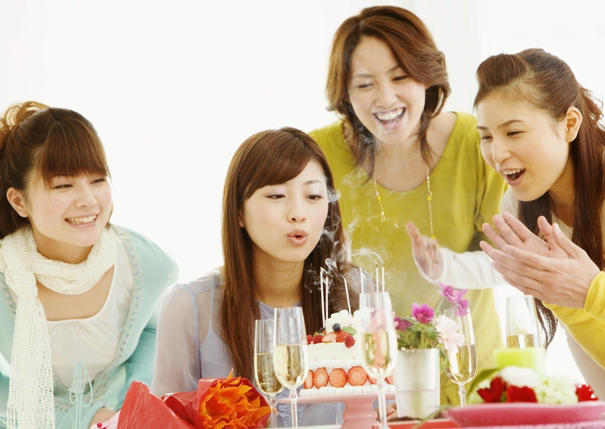 妈妈生日祝福语朋友圈（母亲生日感言精辟句子）
