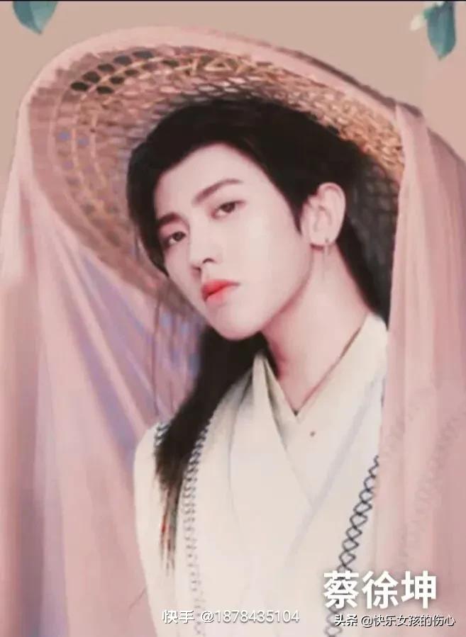 形容男人帅气有魅力的句子（男人稳重成熟说说短句）