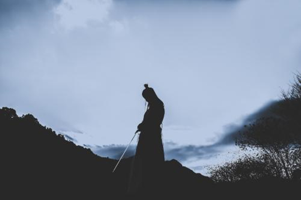 形容人性丑陋的句子成语（关于讽刺人性的成语）