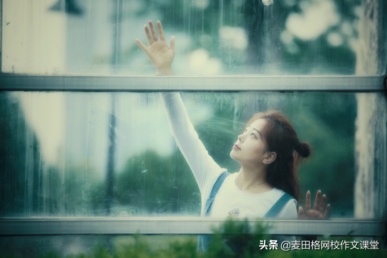 关于雨的唯美句子情感（下雨天的句子唯美短句）
