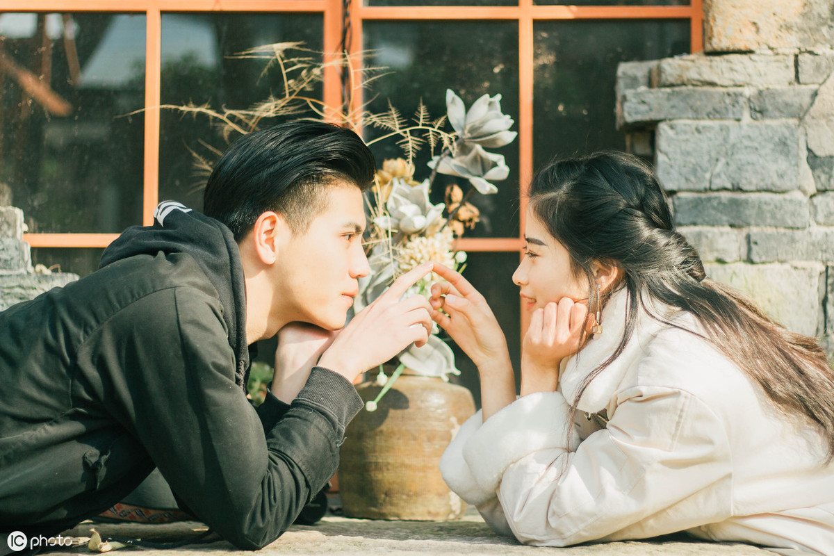 形容恋爱的感觉的句子（温柔到爆的神仙文案）