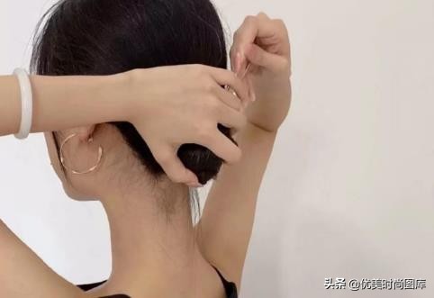 关于自娱自乐的唯美句子（一个人在家自娱自乐的说说）