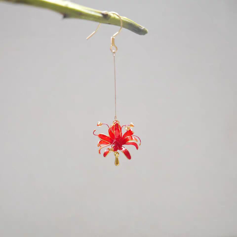 关于彼岸花的句子伤感（彼岸花的经典语录）